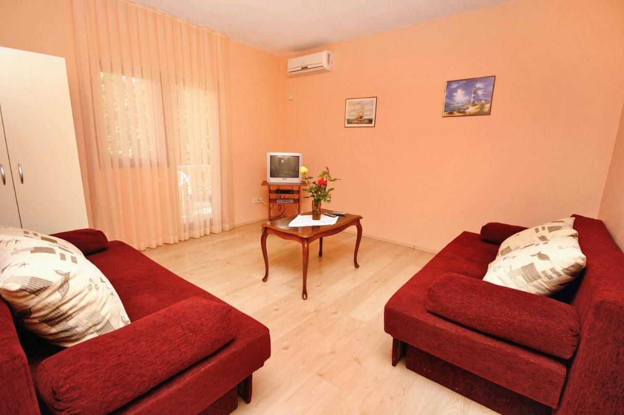 Apartments With A Parking Space Rovanjska, Paklenica - 6209 Extérieur photo
